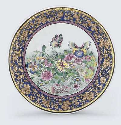 YONGZHENG (1723-35) A FINE AND RARE FAMILLE ROSE EGGSHELL DEEP PLATE